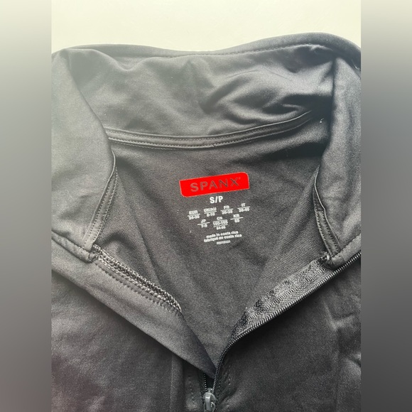 ⭐️ Host Pick ⭐️ SPANX® | Mod Bod Jacket - Black & Pink Pow - Picture 4 of 8